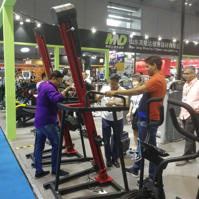 Máquina trepadora vertical motorizada MND-W200 | Escalador eléctrico accionado por cadena | APTITUD MND