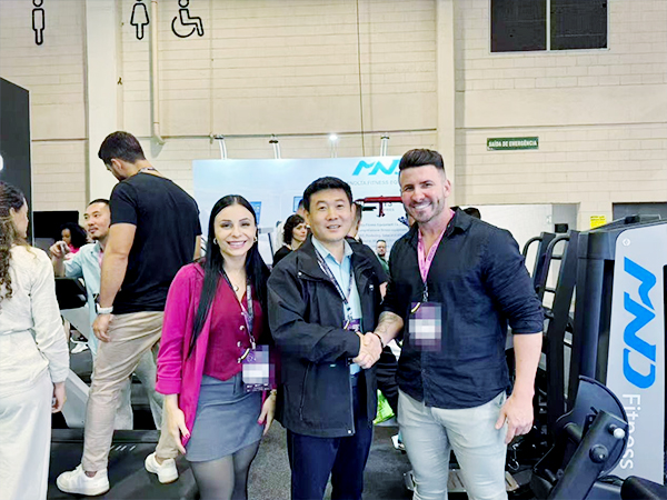 MND FITNESS causa sensación en Fitness Brasil Expo 2025, ¡un debut exitoso!