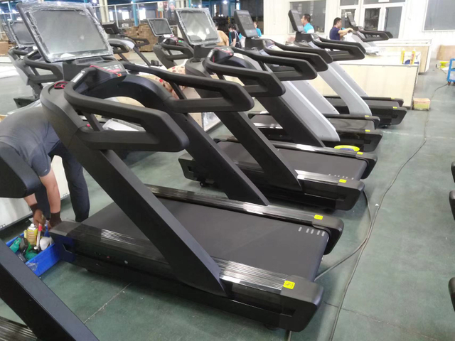 Cinta de correr comercial MND-X710B 3HP (pantalla LCD) | Pantalla mejorada | APTITUD MND